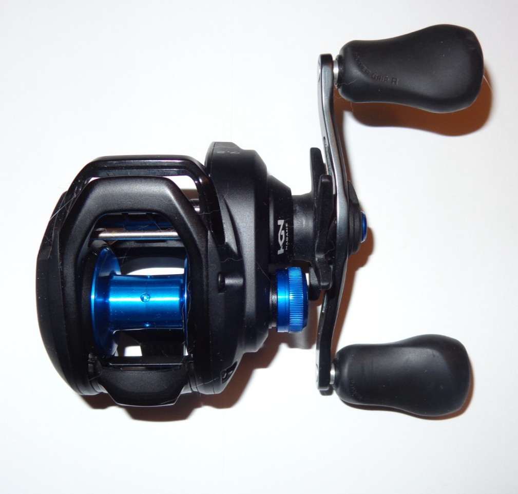 Shimano SLX 150 HG Right-Handed Conventional Bait-Casting Fishing Reel 7.2:1