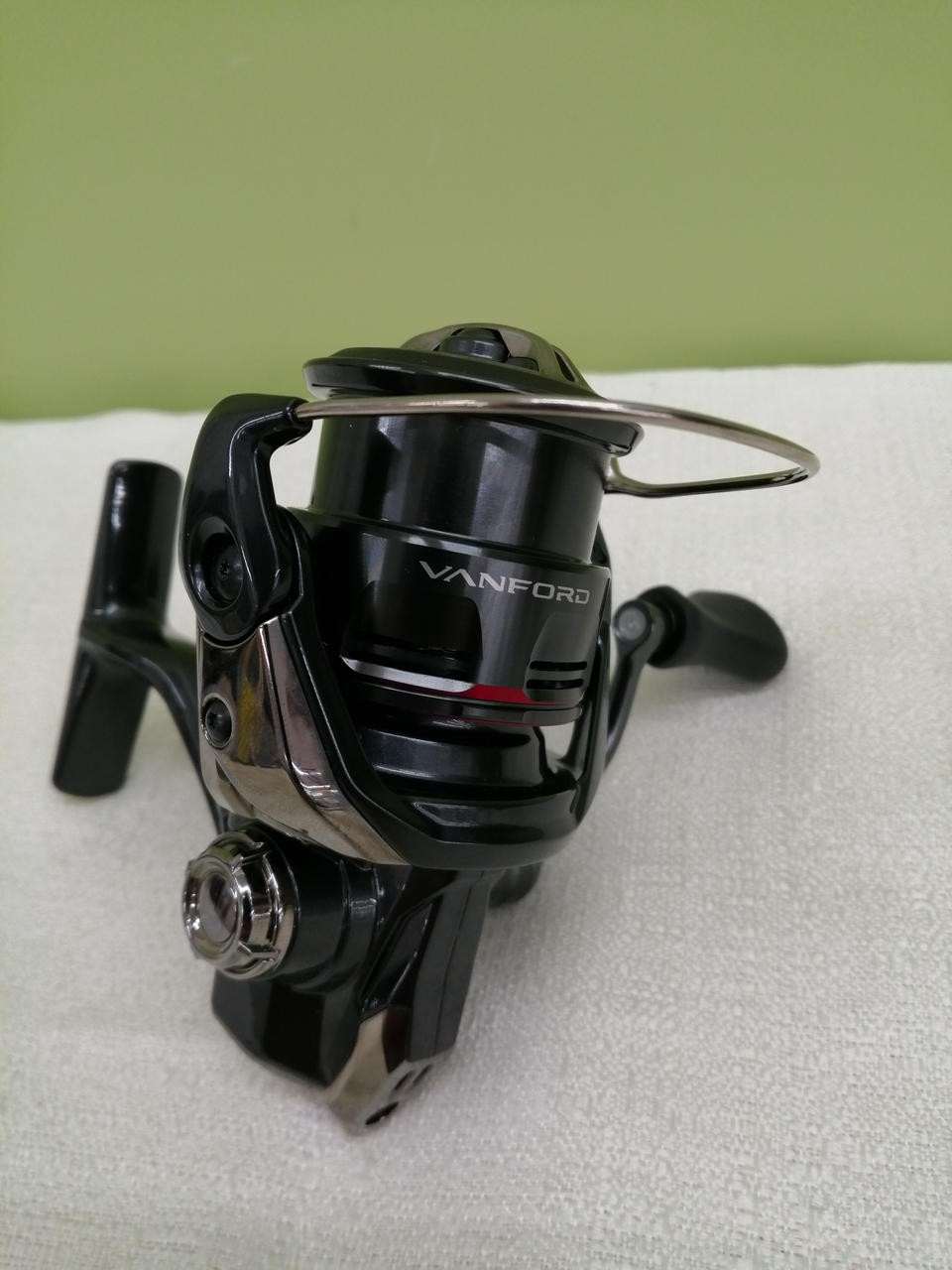 Shimano Vanford 24 C2000S-A Spinning Reel, Lightweight, Used