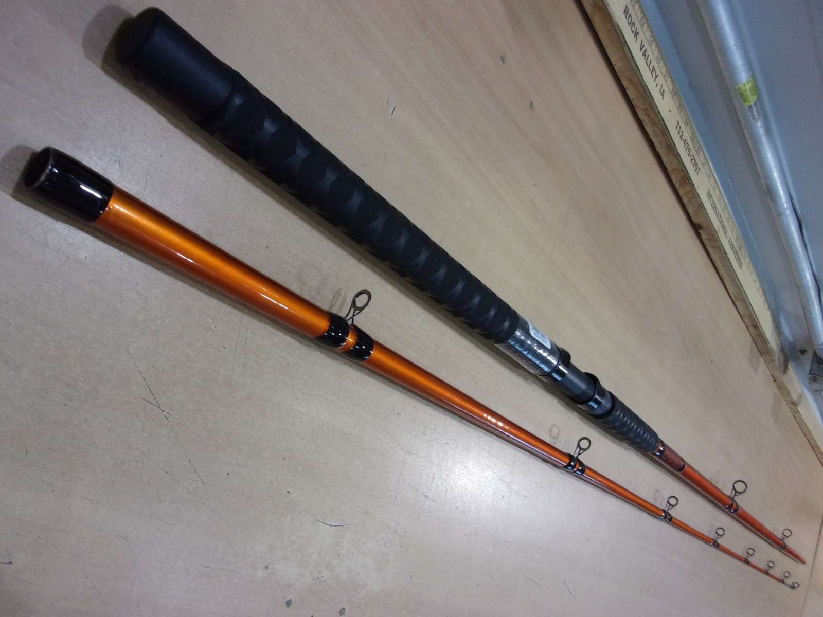 SHAKESPEARE UGLY STIK CATFISH SPECIAL  12 foot medium heavy casting rod