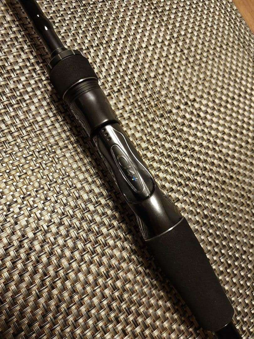 Shimano 20Lunamis B86ML Spinning Saltwater Rod Light Tackle Used