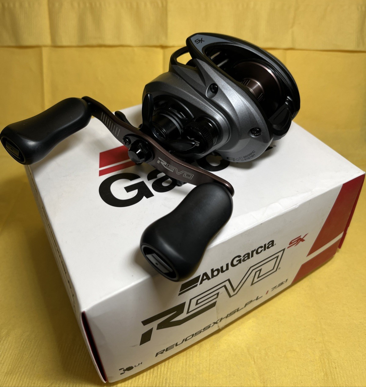 Abu Garcia Revo 5 SXHSLP 7.3:1 Baitcaster Fishing Reel Excellent Ships Free!!!!!