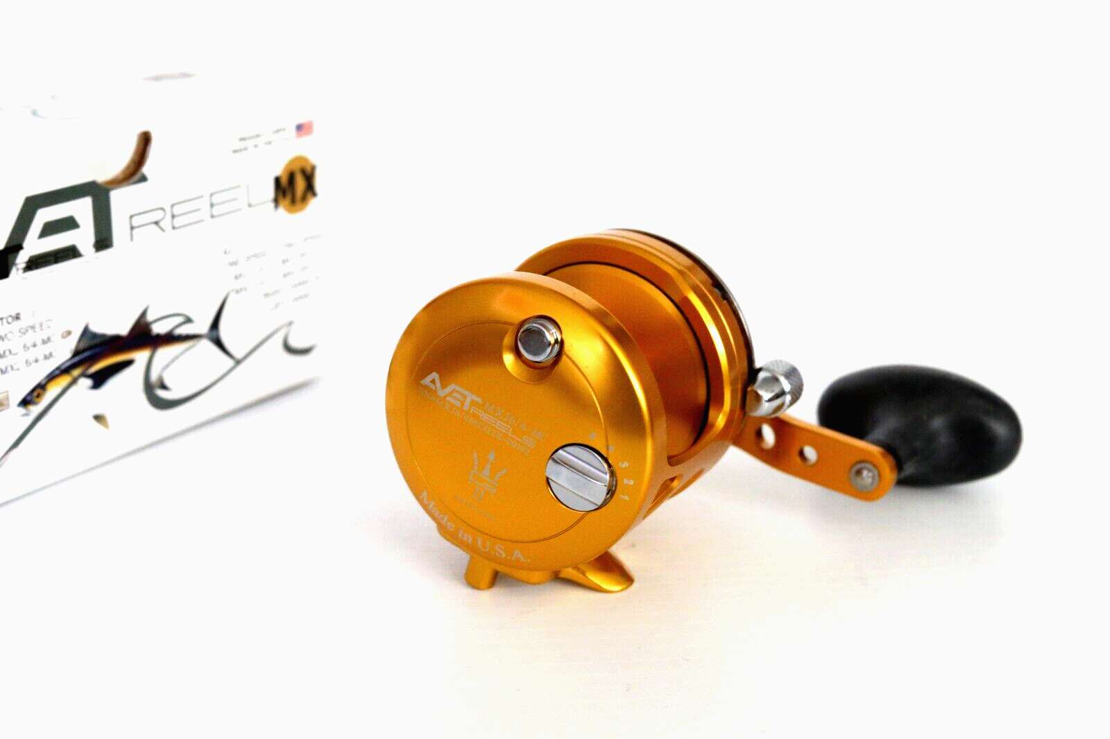 Avet MXJ6/4 MC G2 Two-Speed Lever Drag Casting Reel – Right Handed – GOLD