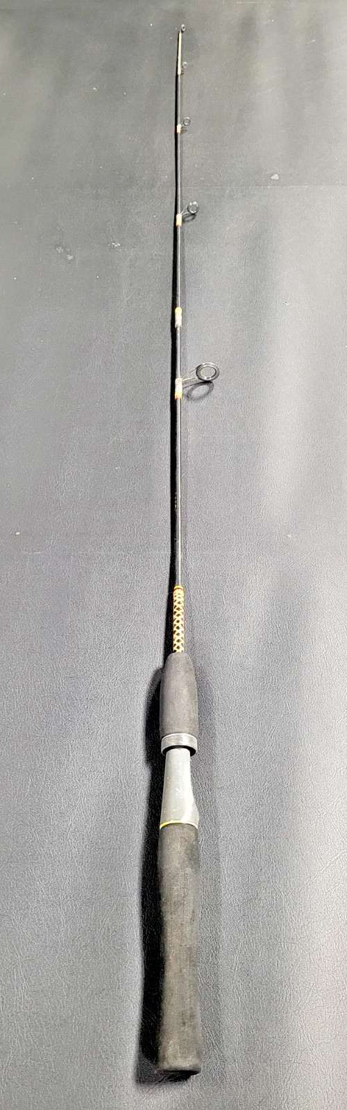 Shakespeare UGLY STICK SPL 1102 5′ Spinning Rod 2-Piece Ultra Light Action, VG