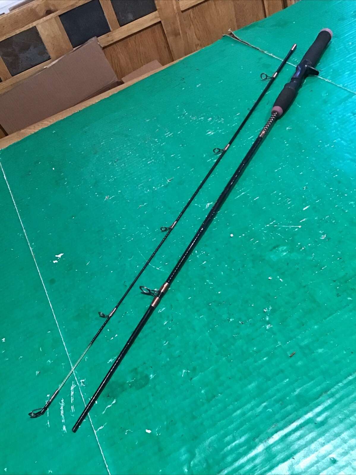 Lady Ugly Stik (SCLADY 1100 56) 2-pc Casting Rod Spincast Baitcast Style 5’6″