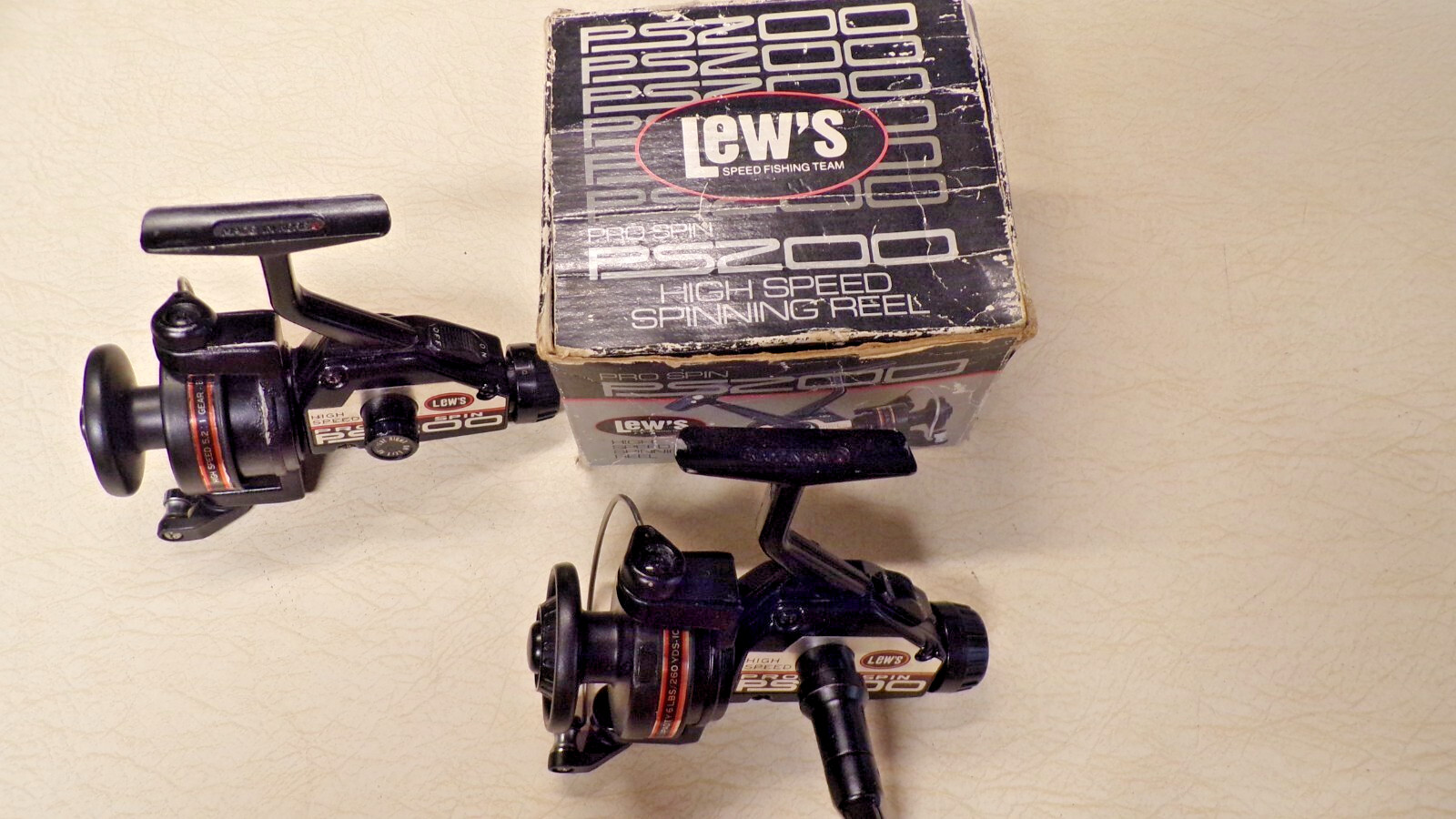 2 LEW’S FISHING REELS W/ BOX – PRO PS-200 – TAKE A LOOK