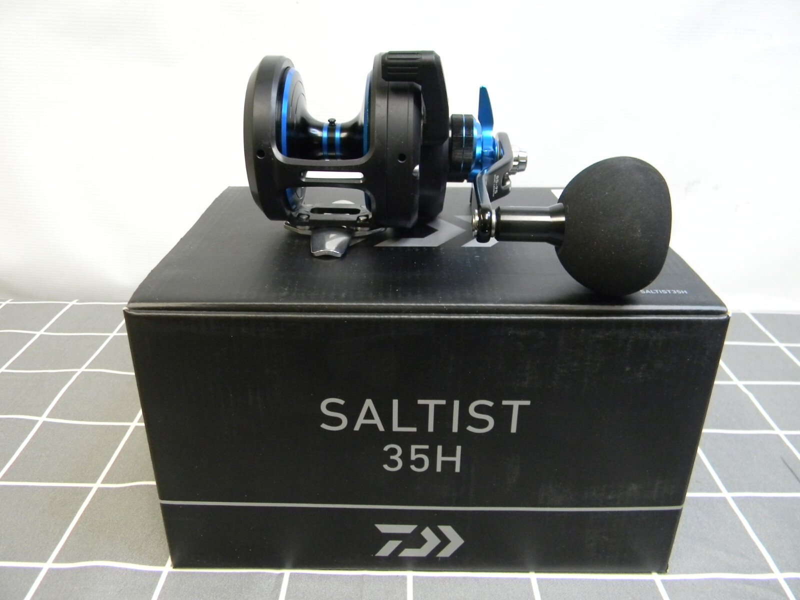 Daiwa SALTIST 35H Casting Reel