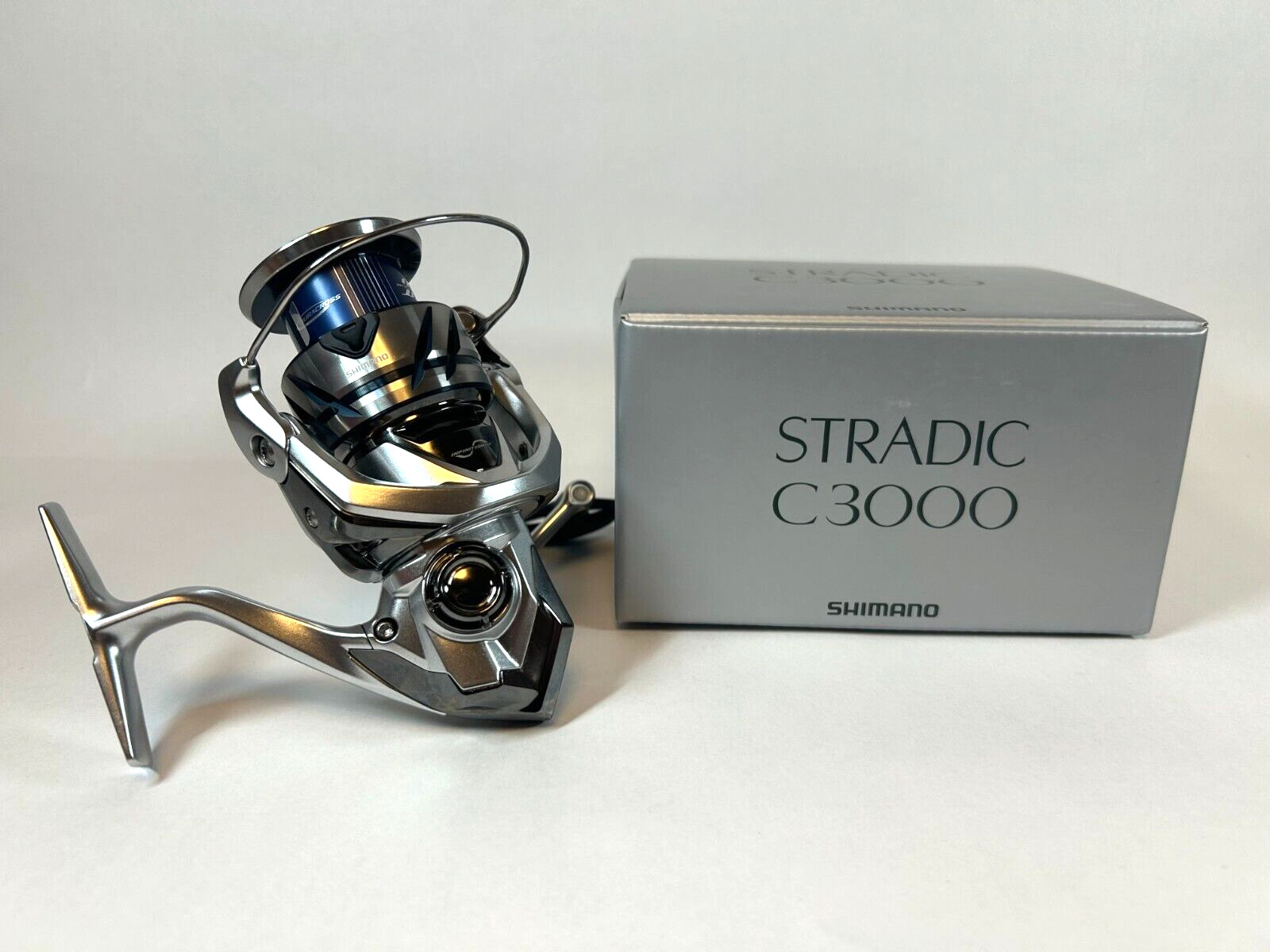 Shimano 23 STRADIC C3000 5.1 Spinning Reel New in Box