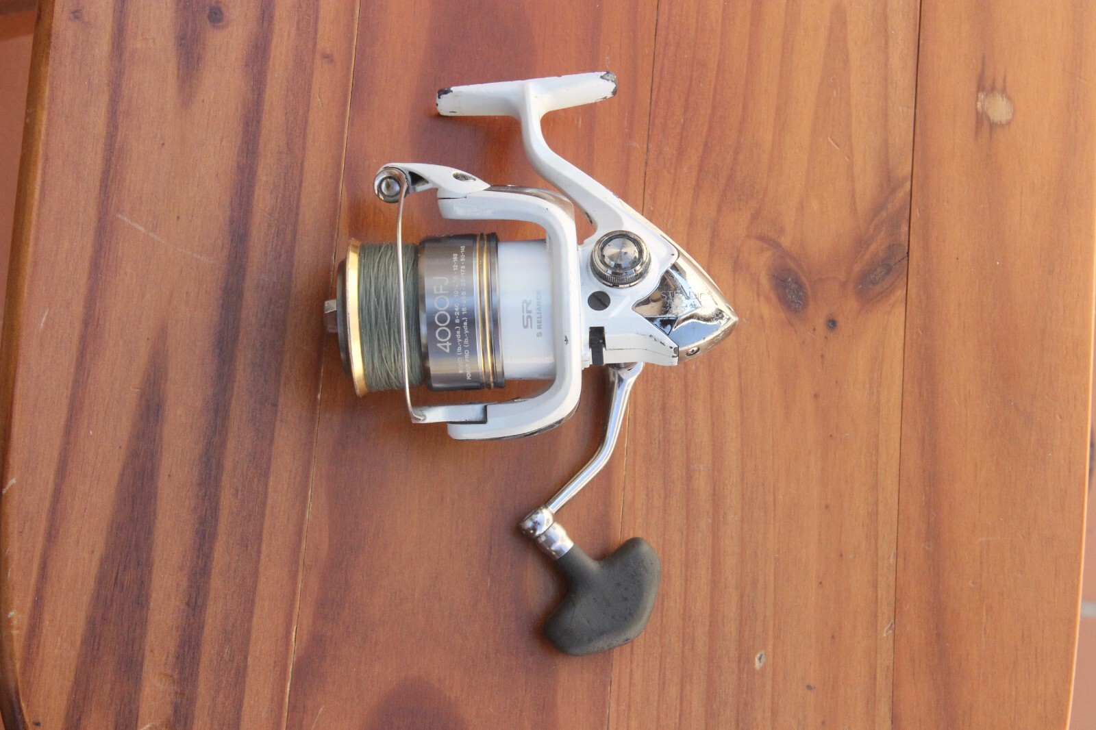 SHIMANO STRADIC 4000FJ SPINNING REEL (X)