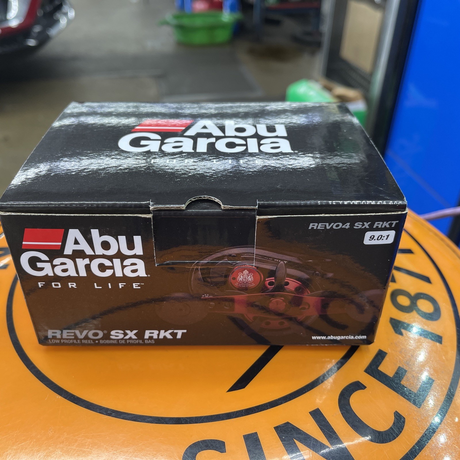 Abu Garcia Baitcast Low Profile SX RKT LP Fishing Reel (REVO4 SX-RKT)