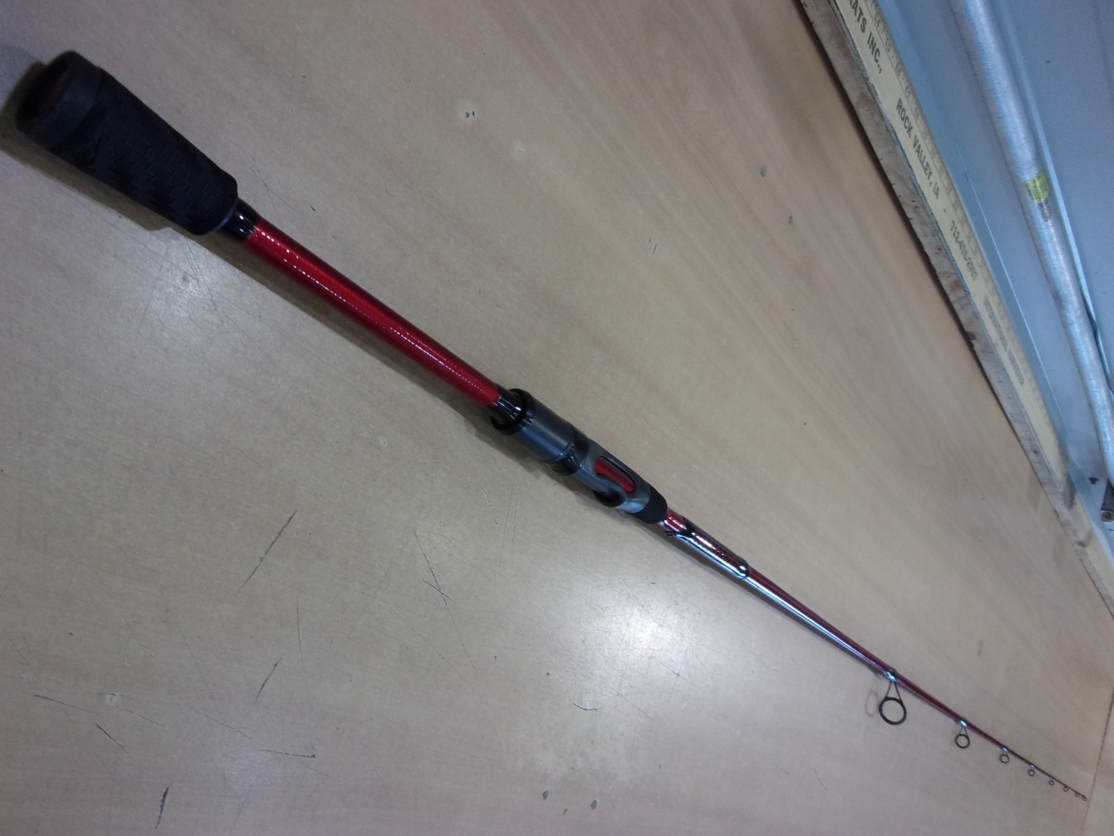 SHAKESPEARE UGLY STIK CARBON 7 foot Medium spinning rod