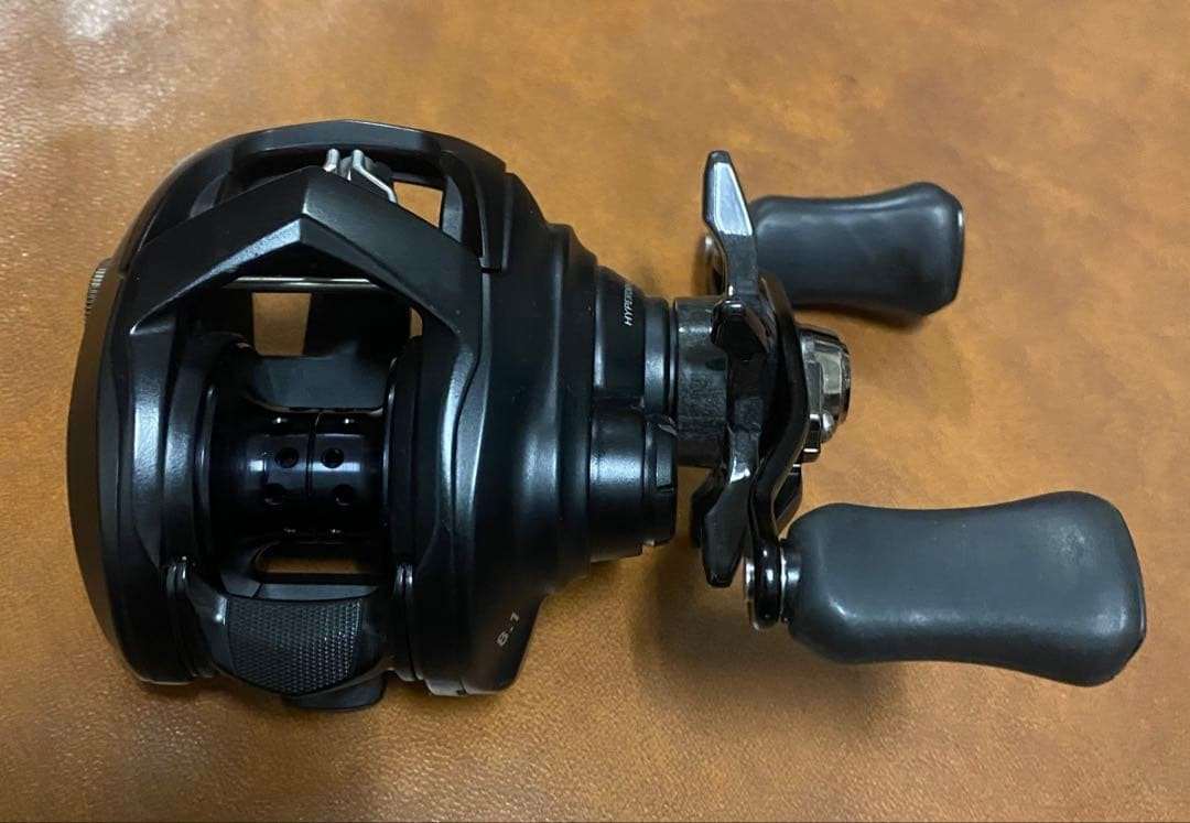 Daiwa Tatula 80 Right-handed Baitcasting Reel 8.1 Gear Ratio Used Good