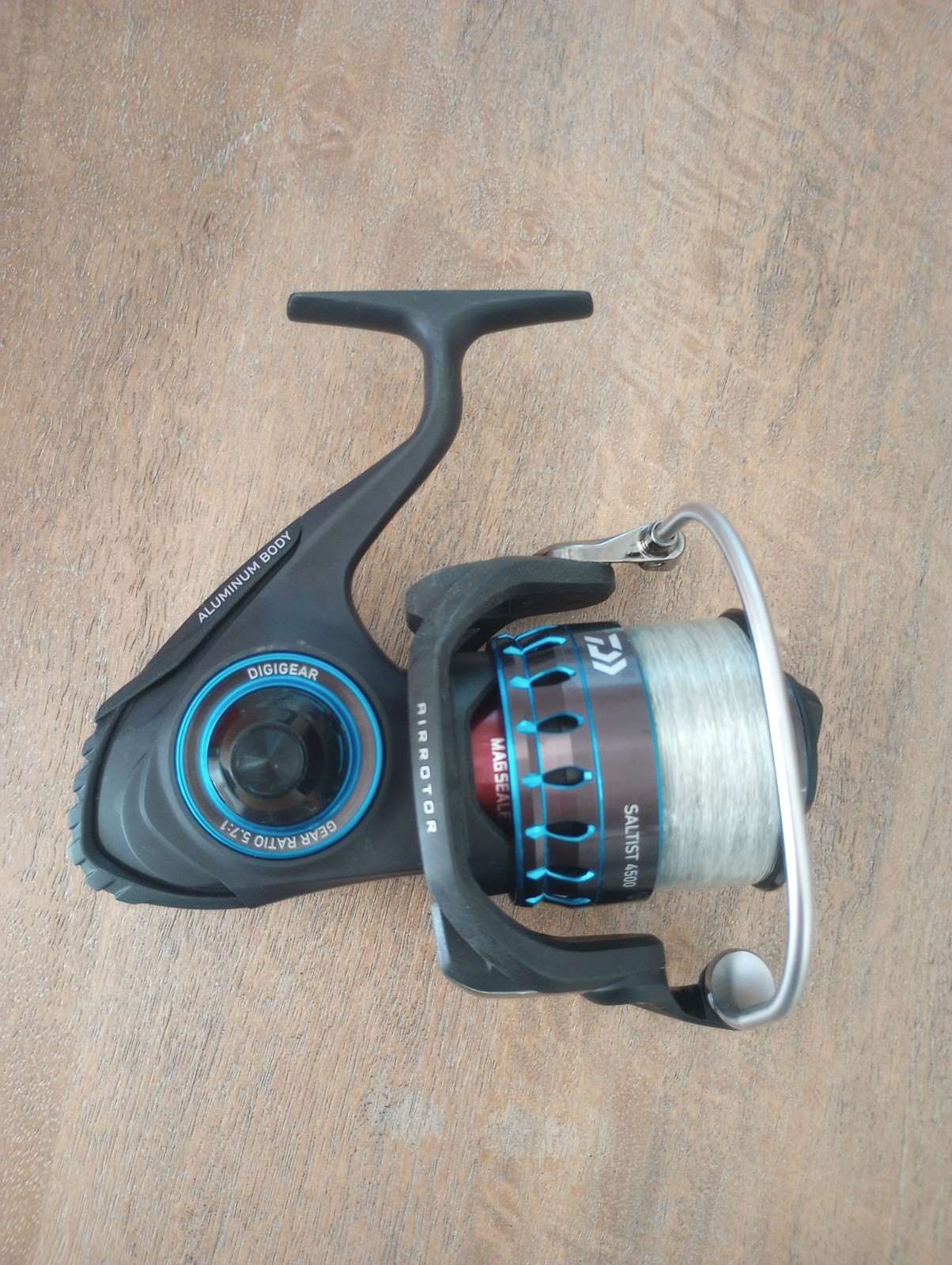 Daiwa Saltist 4500 5.7:1 Saltwater 9BB Spinning Reel
