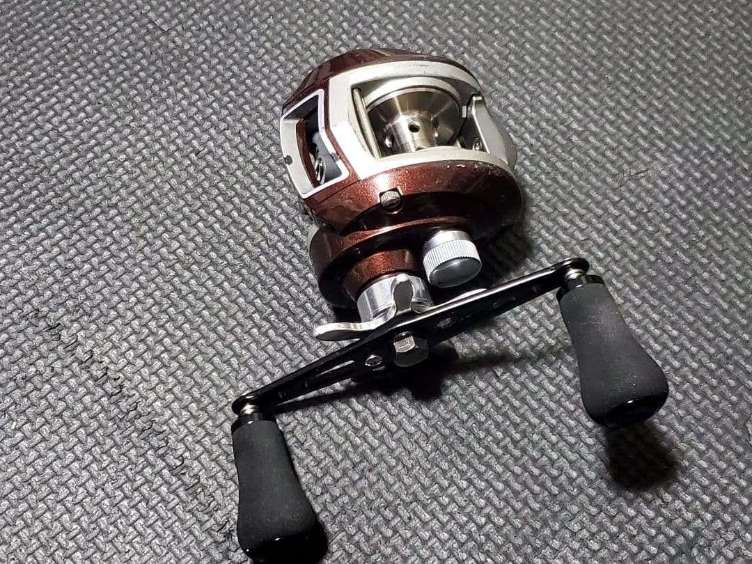 Abu Garcia first generation Revo S repaint gear ratio 6.4:1 left hand drive