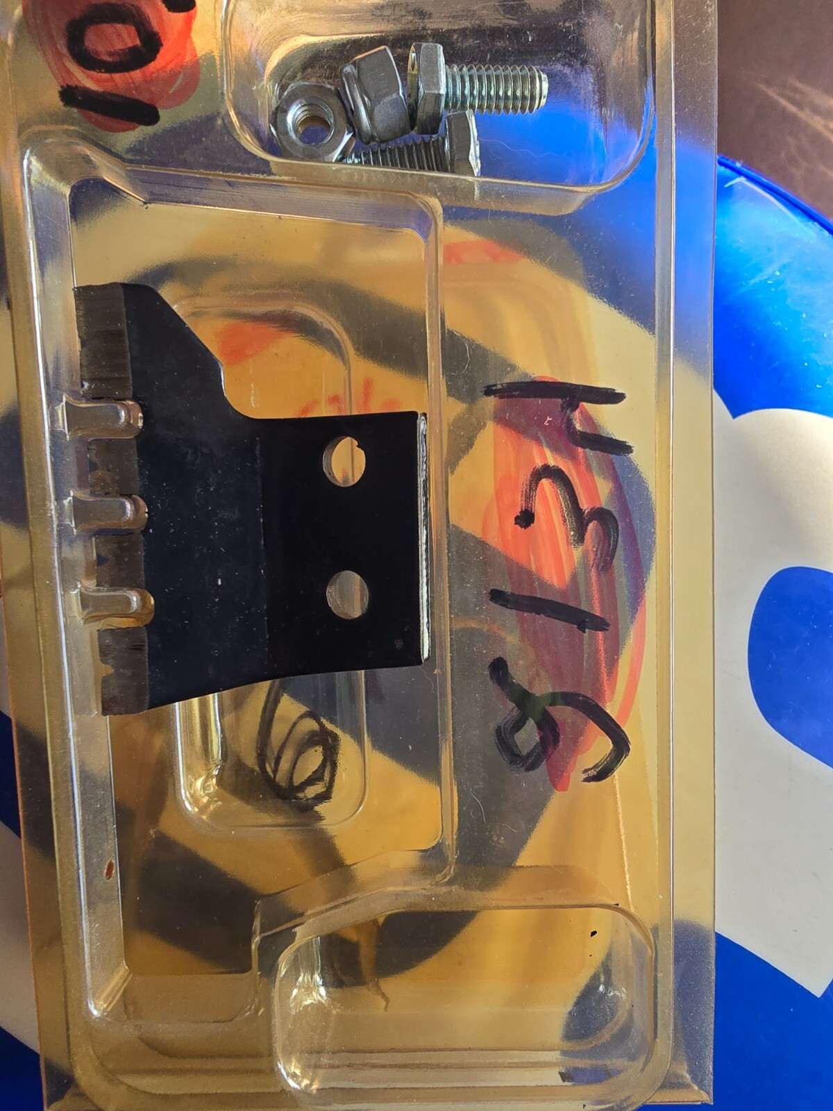 NEW JIFFY 3536 6 ” ICE AUGER BLADE AND BOLTS.  INSERT GONE BUT WITH PLASTIC CASE