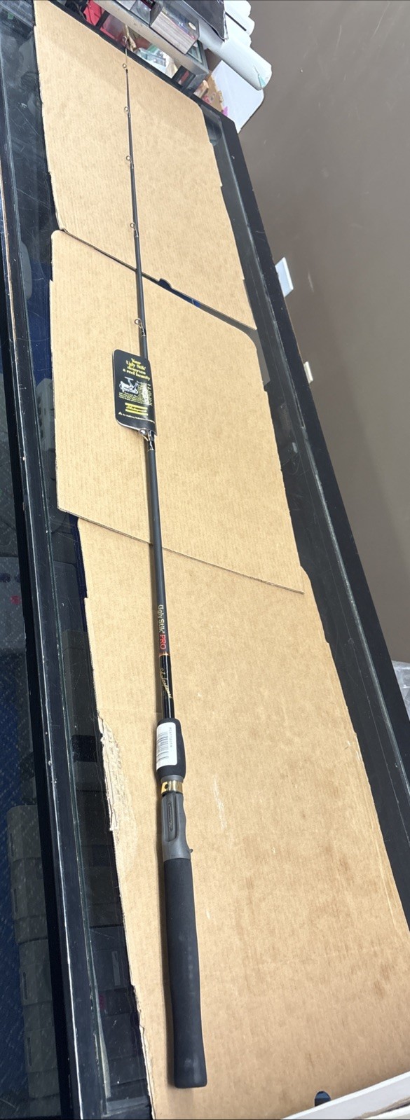 Shakespeare Ugly Stik Pro Graphite Core PCA 1160-1M 6’0” Rod 1 Piece