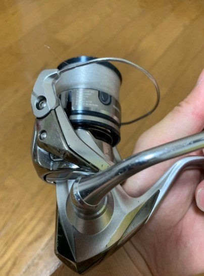 Shimano 19 STRADIC 2500SHG 6.0:1 Spinning Reel from Japan Excellent