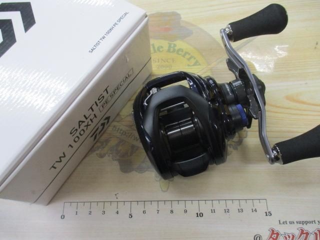 Daiwa 23 Saltist TW 100XH PE special Bait Casting Reels Used