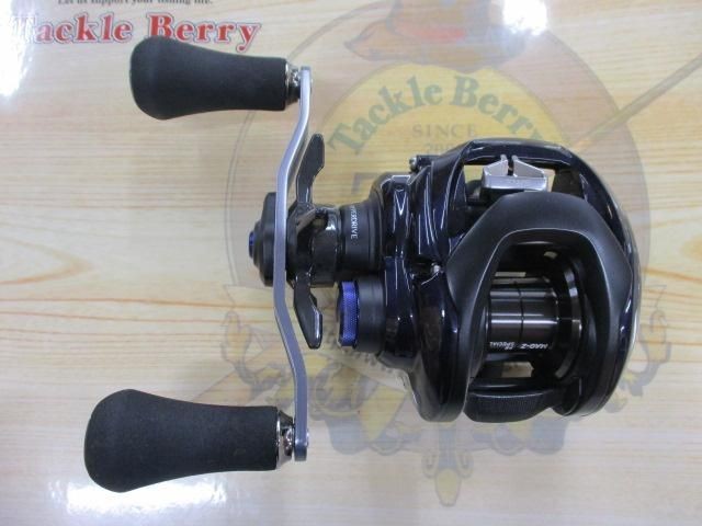 Daiwa 23 Saltist TW 100XHL PE special Bait Casting Reels Used