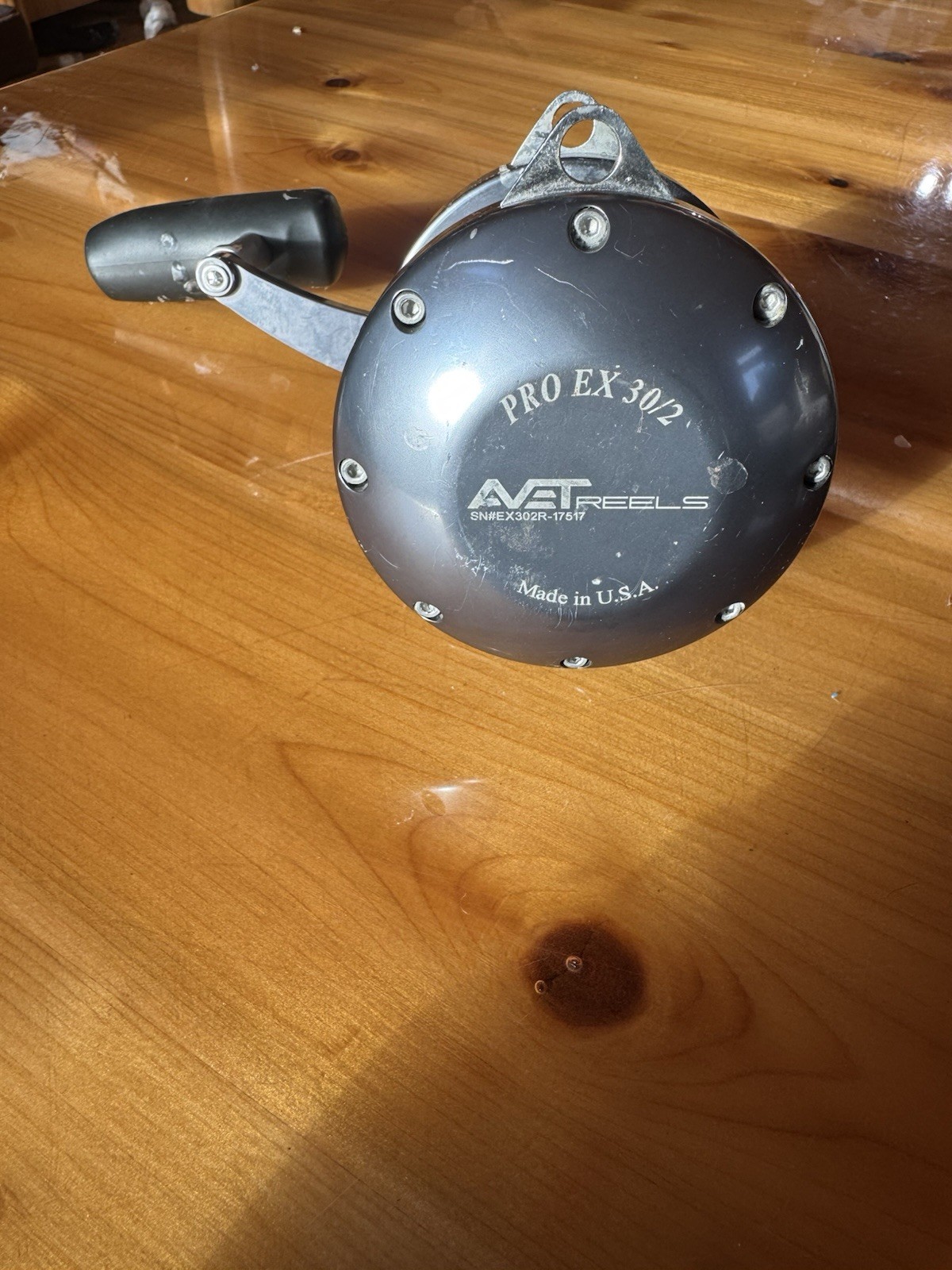 Avet EX  30/2 Two-Speed Lever Drag Reel, RH, Black