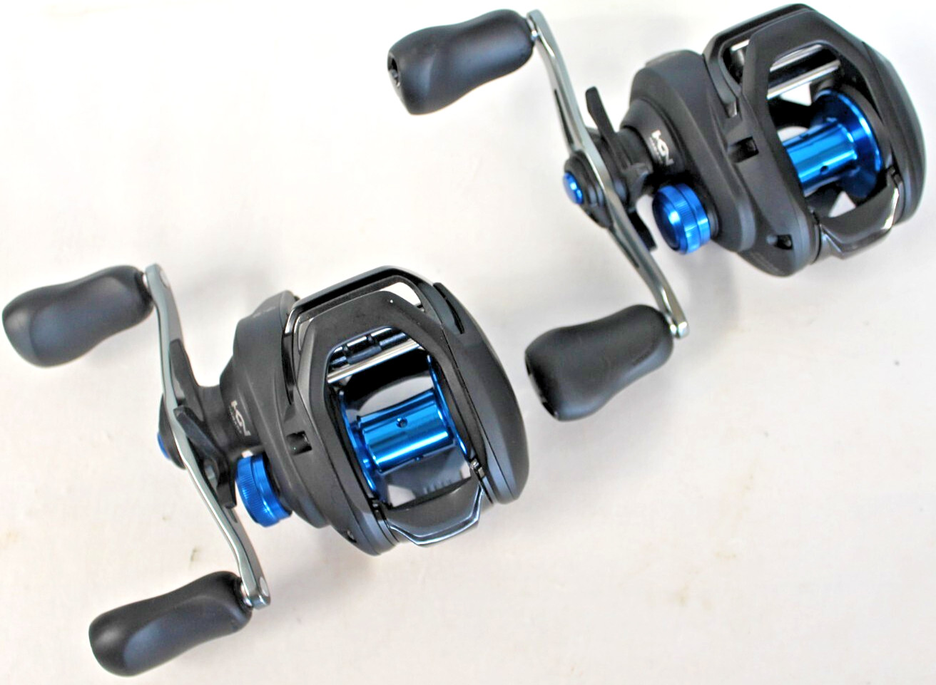 2 Shimano SLX A SLXA151HG Spinning Fishing Reels
