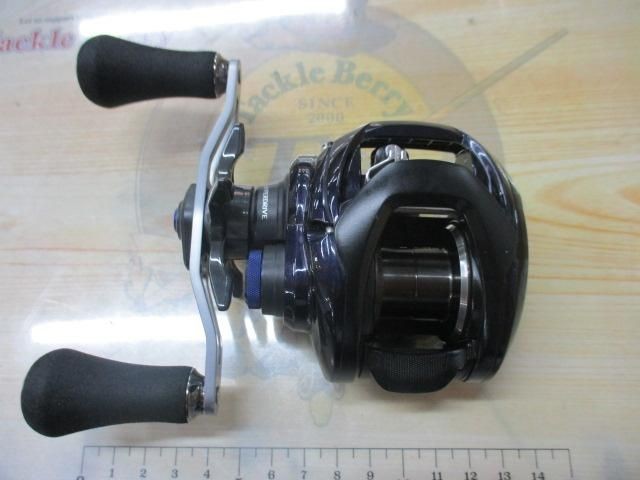 Daiwa 23 Saltist TW 100XHL PE special Bait Casting Reels Used