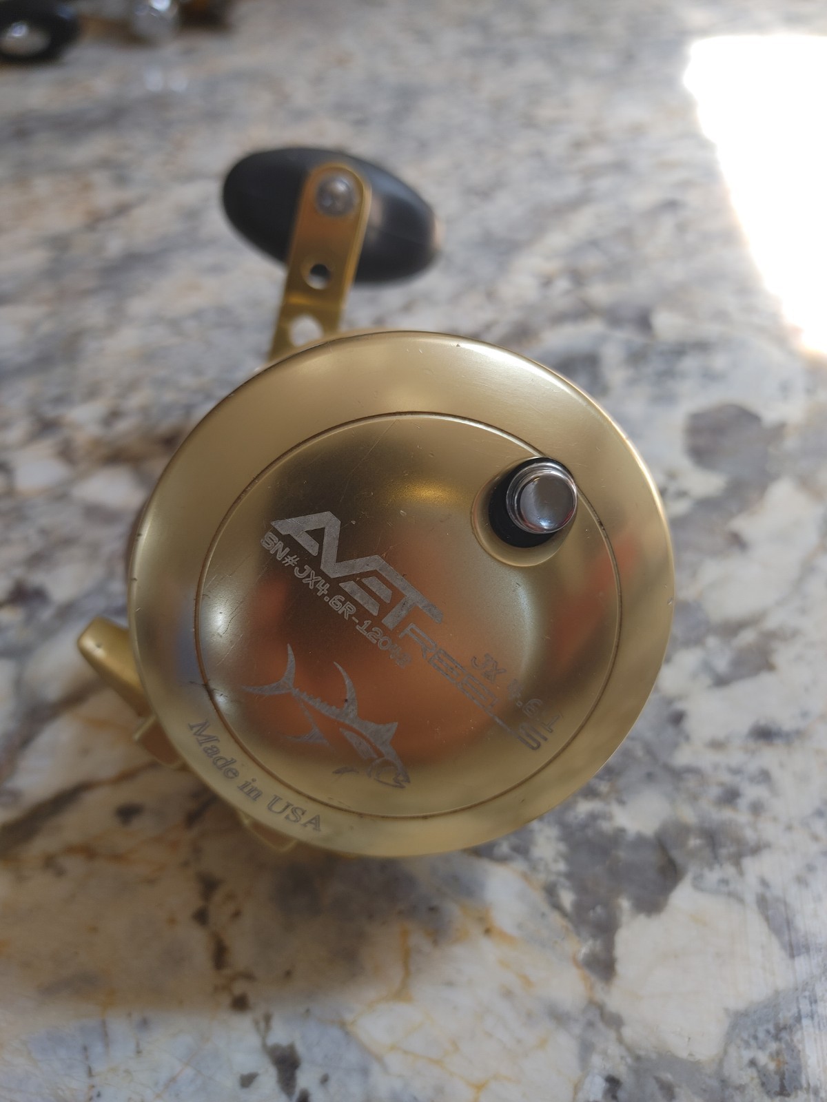 Avet JX 4.6:1 Gold Silver – Good Condition