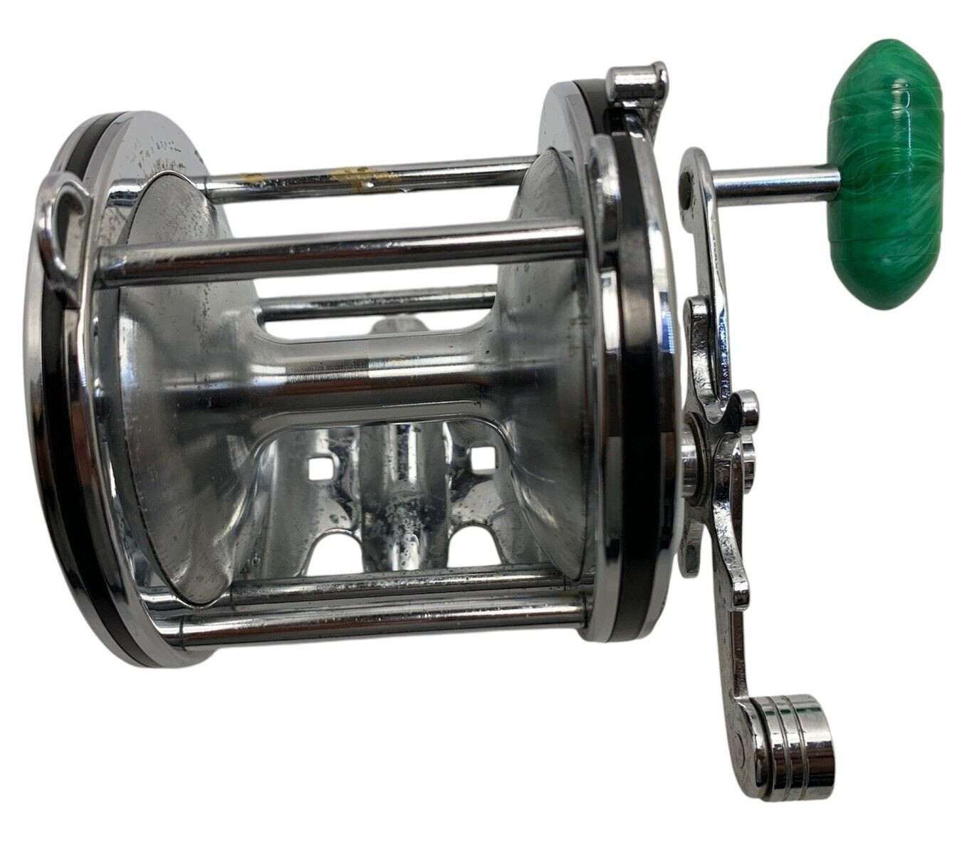 * Vintage penn senator reel 4/0.                              (C)