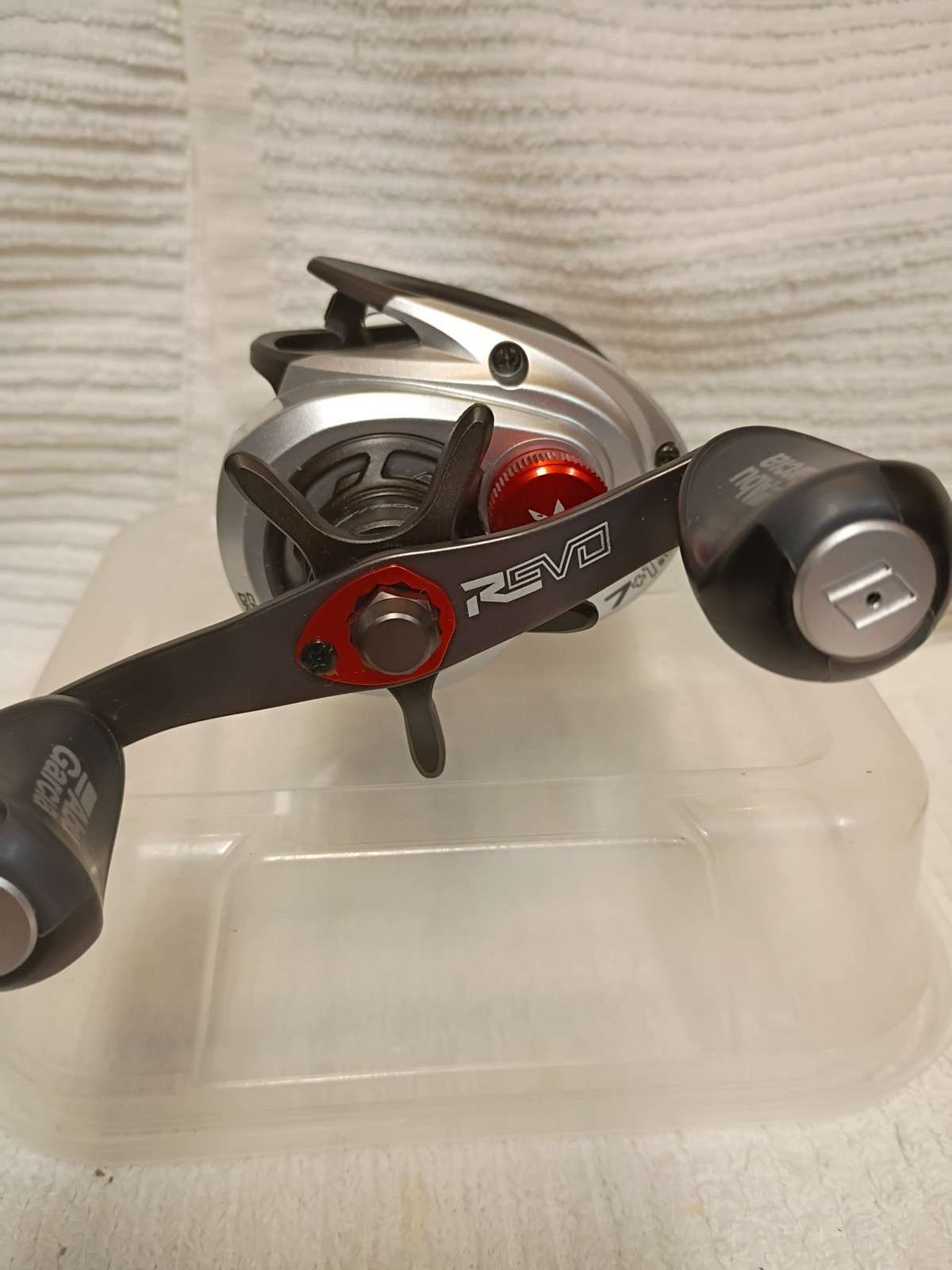 Abu Garcia Revo X LP Casting Reel 7.3 1 Left Hand REVO5 X-HS LP 1565150