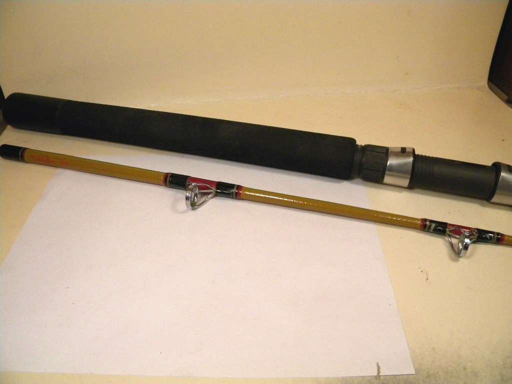 Shakespeare Ugly Stik Tiger BWC 2201-2 medium 7′ casting rod