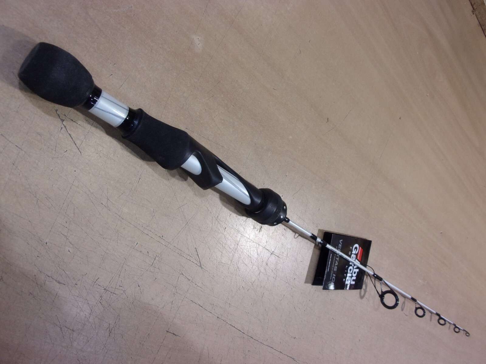 ABU GARCIA VERITAS Ice spinning rod     29 inch medium action