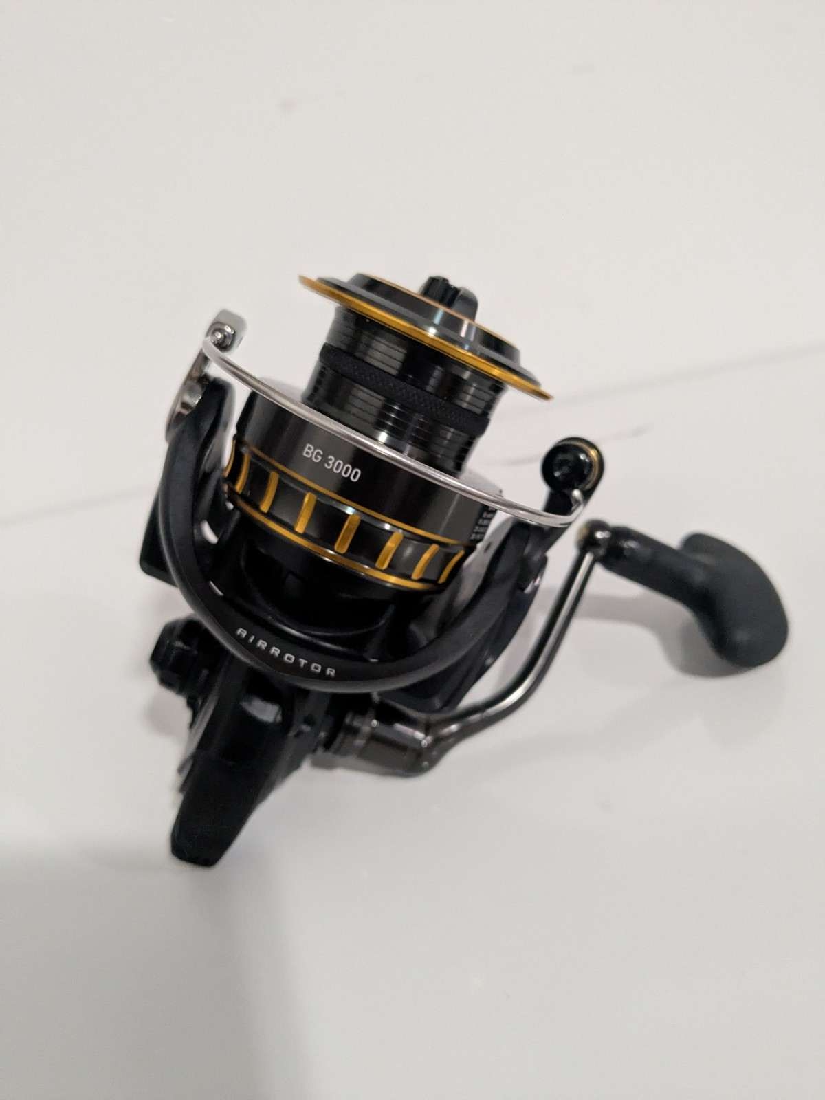 Daiwa BG3000 Spinning Reel Black/Gold Heavy Duty Fishing NEW NO BOX