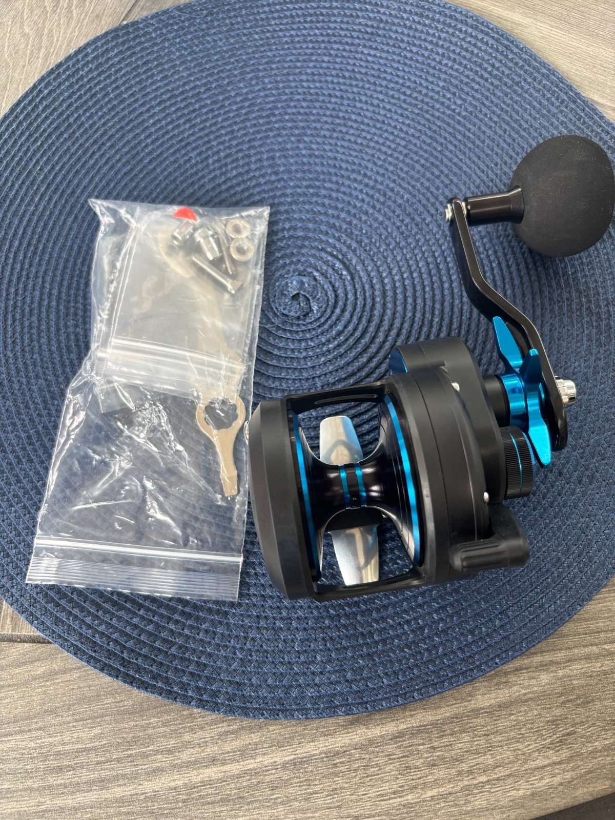 Daiwa SALTIST 35H Casting Fishing Reel