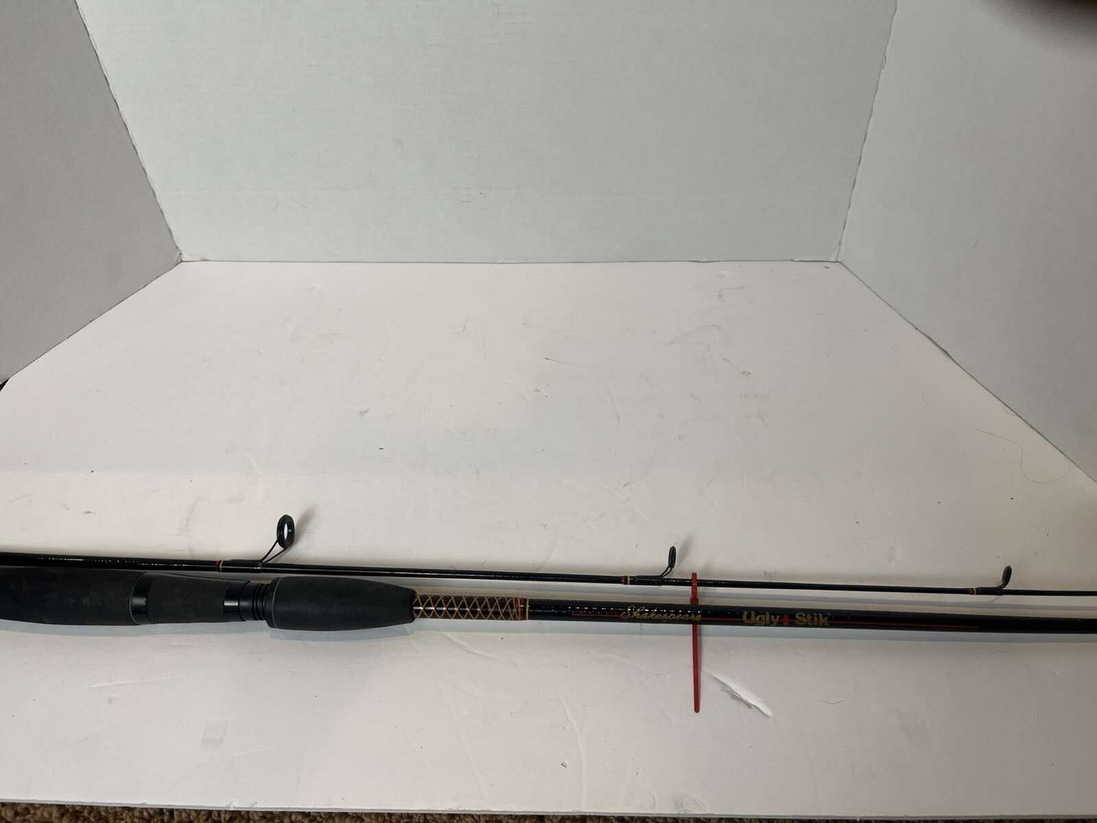Shakespeare Ugly Stik SPL 1102 medium 5’10” spinning rod
