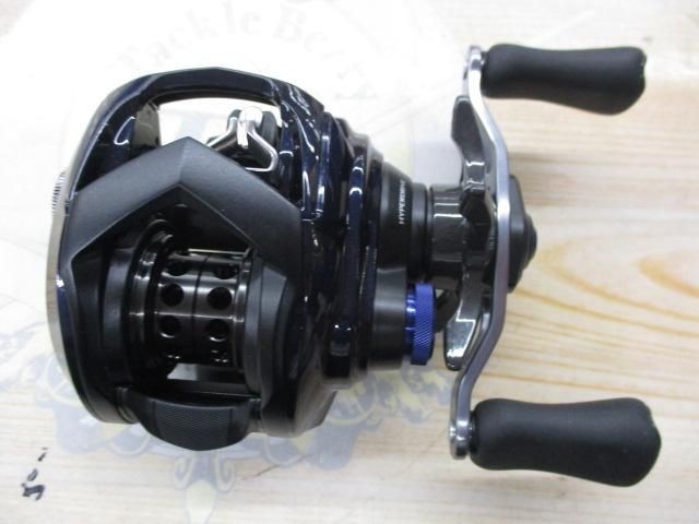 Daiwa 23 Saltist BF TW 8.1R PE SP Bait Casting Reels Used