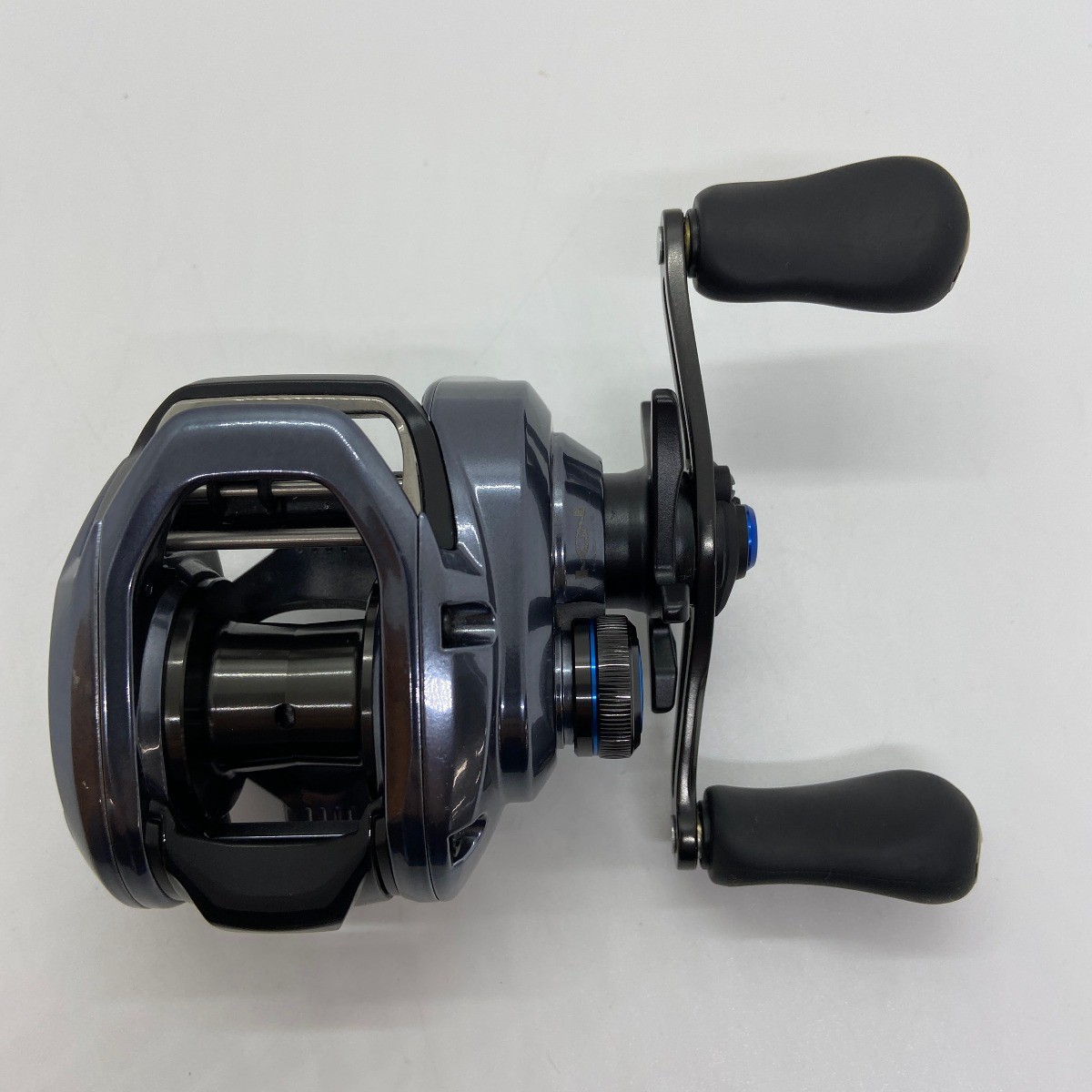 SHIMANO Baitcasting reel SLX 70HG with box 046970