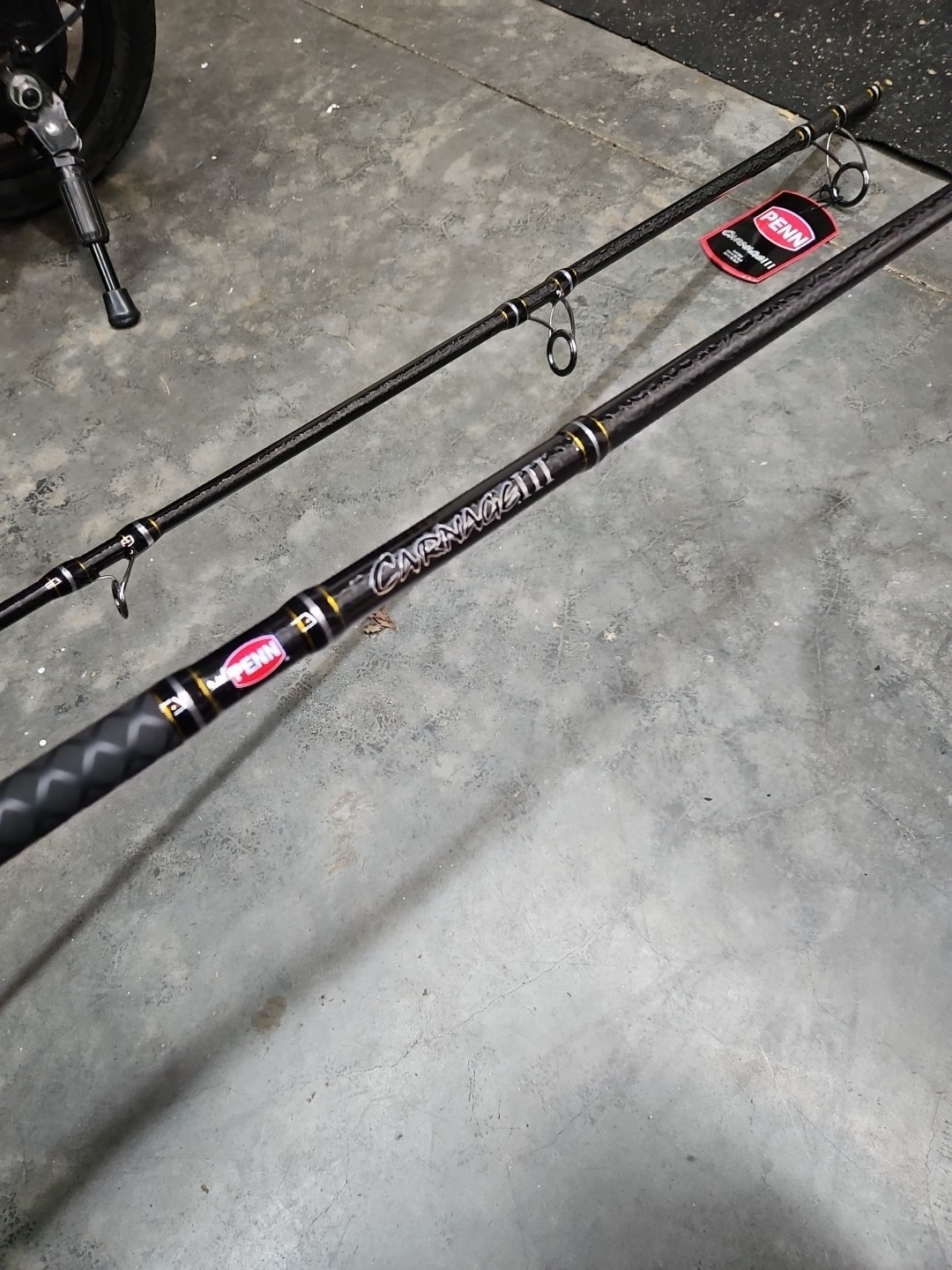 10ft- Penn CARNAGE 3 SURF 2pc Spinning Fishing Rod *BRAND NEW* With Tags 20-40Lb