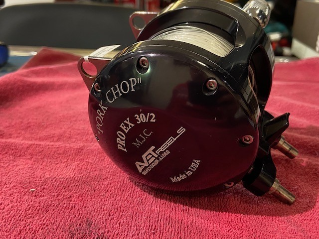 AVET REELS “PORK CHOP” PRO EX 30/2 MADE IN USA GOOD CONDITION Ships Free!!