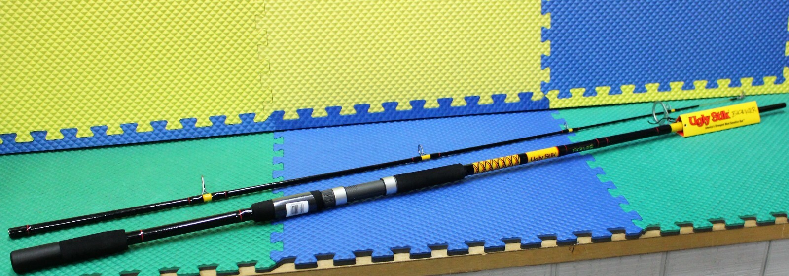 Ugly Stik Bigwater 10′ Spin Rod Medium Heavy 2-Piece BWSF1530S102 1539235