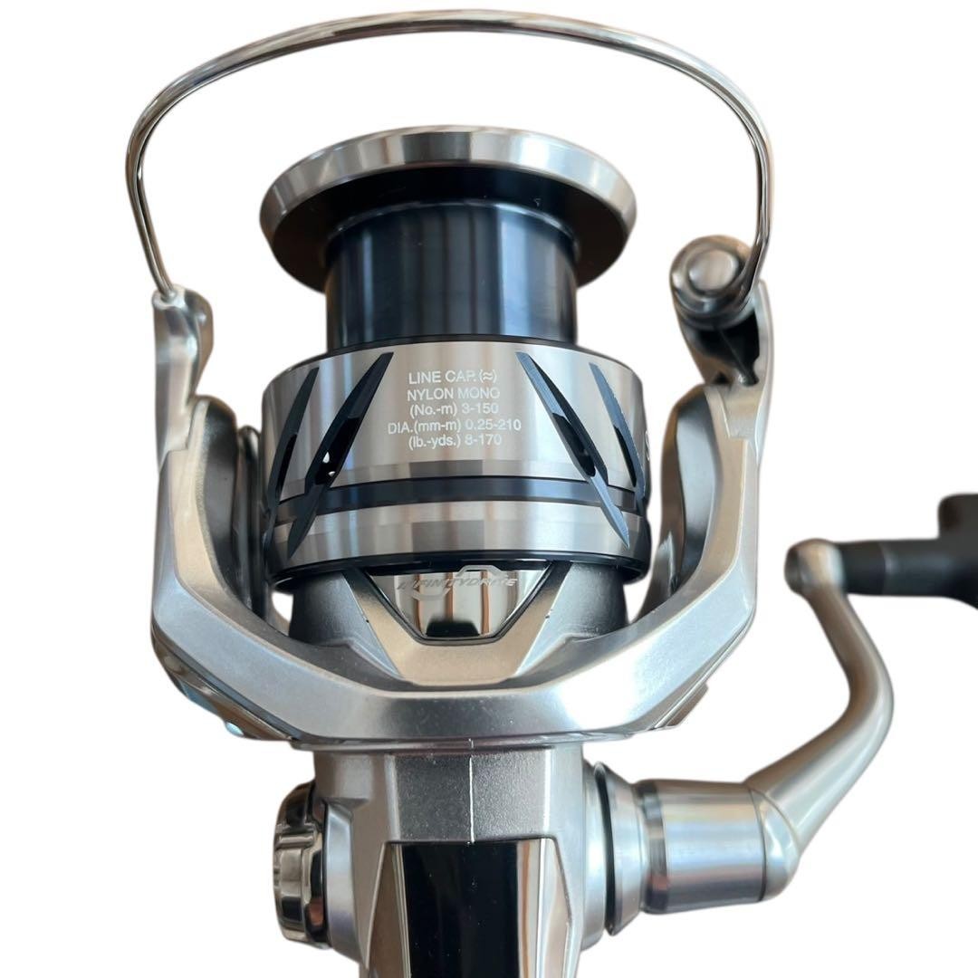Shimano 23 Stradic C3000HG Spinning Reel, Excellent Condition, Ready to Ship