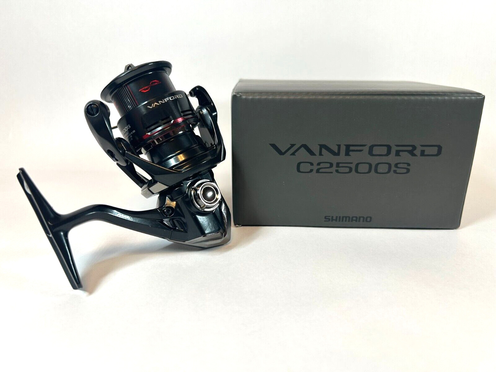 Shimano 24 VANFORD C2500S 5.1 Spinning Reel New in Box JPN