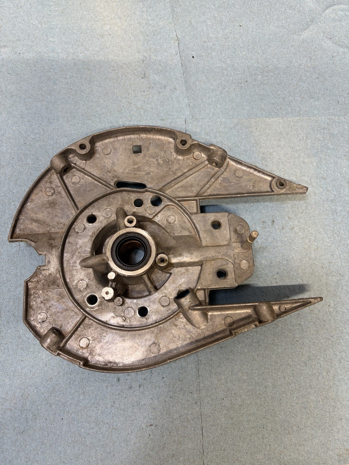 Jiffy ice auger bearing plate 215-461-500