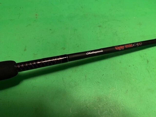 SHAKESPEARE UGLY STIK 6 FOOT 6 INCH 8 TO 20 POUND RATED BAITCASTING FISHING ROD