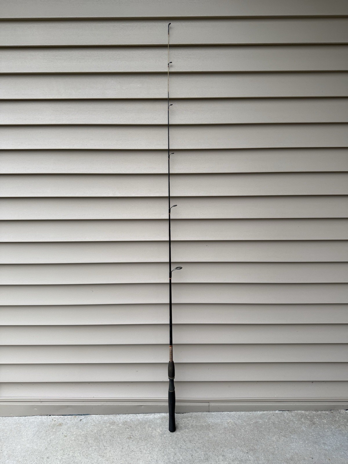 SHAKESPEARE SPL 1100 5’10” LITE UGLY STIK 1PC MEDIUM  FISHING ROD 6-15 Lb Line