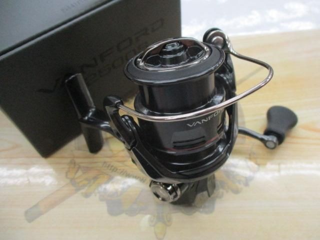 Shimano 24 Vanford C2500S Spinning Reel Used