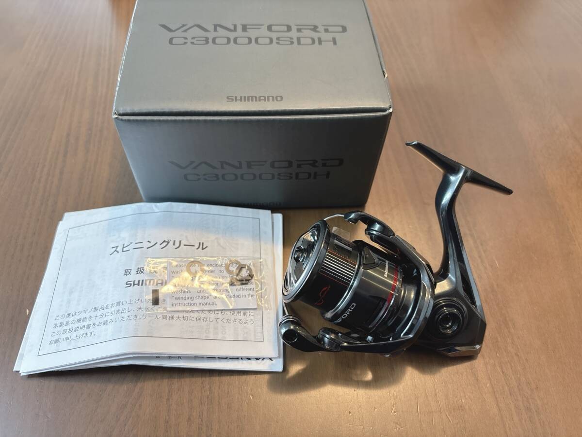 Shimano 24 VANFORD C3000SDH Spinning Reel Fishing
