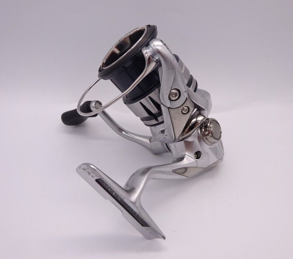 Shimano 19 STRADIC 2500S 5.3:1 Spinning Reel Very Good from Japan