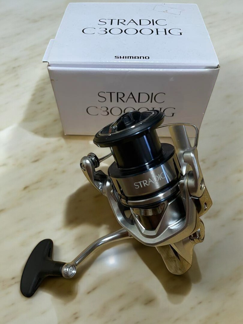 SHIMANO 19 Stradic C3000HG Spinning Reel with Box