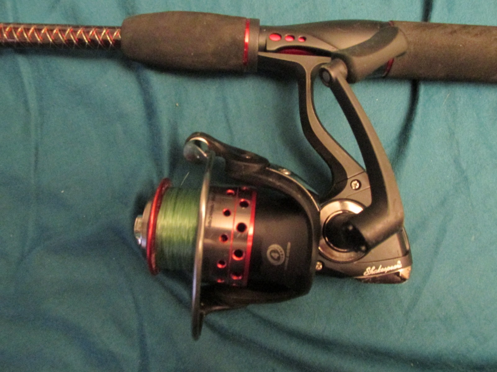 Shakespeare GX2 Ugly Stik 6’6″ Medium Spinning Rods X 3 WITH REELS