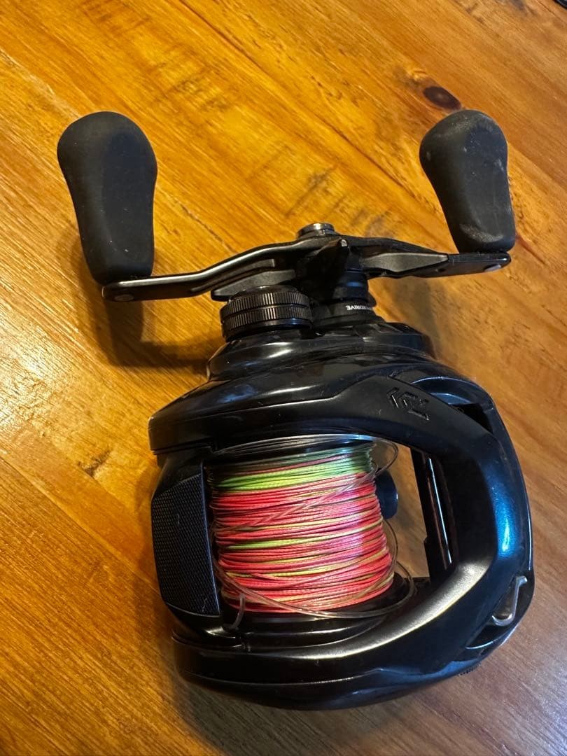 Daiwa 21 TATULA 400H Baitcasting Reel w/ Box