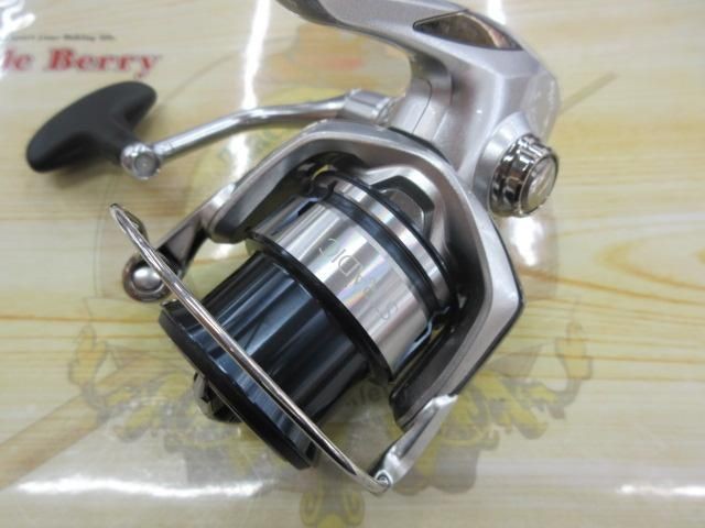 Shimano 19 Stradic 3000MHG Spinning Reel Used